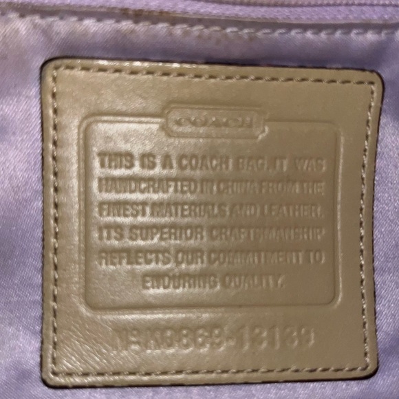 COACH bag Leah & wallet with dust bag and Coach tag - Picture 4 of 16